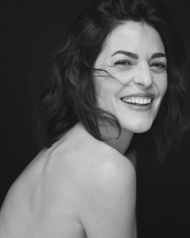 Actriz de comedia Patricia Fuertes en representación teatral.